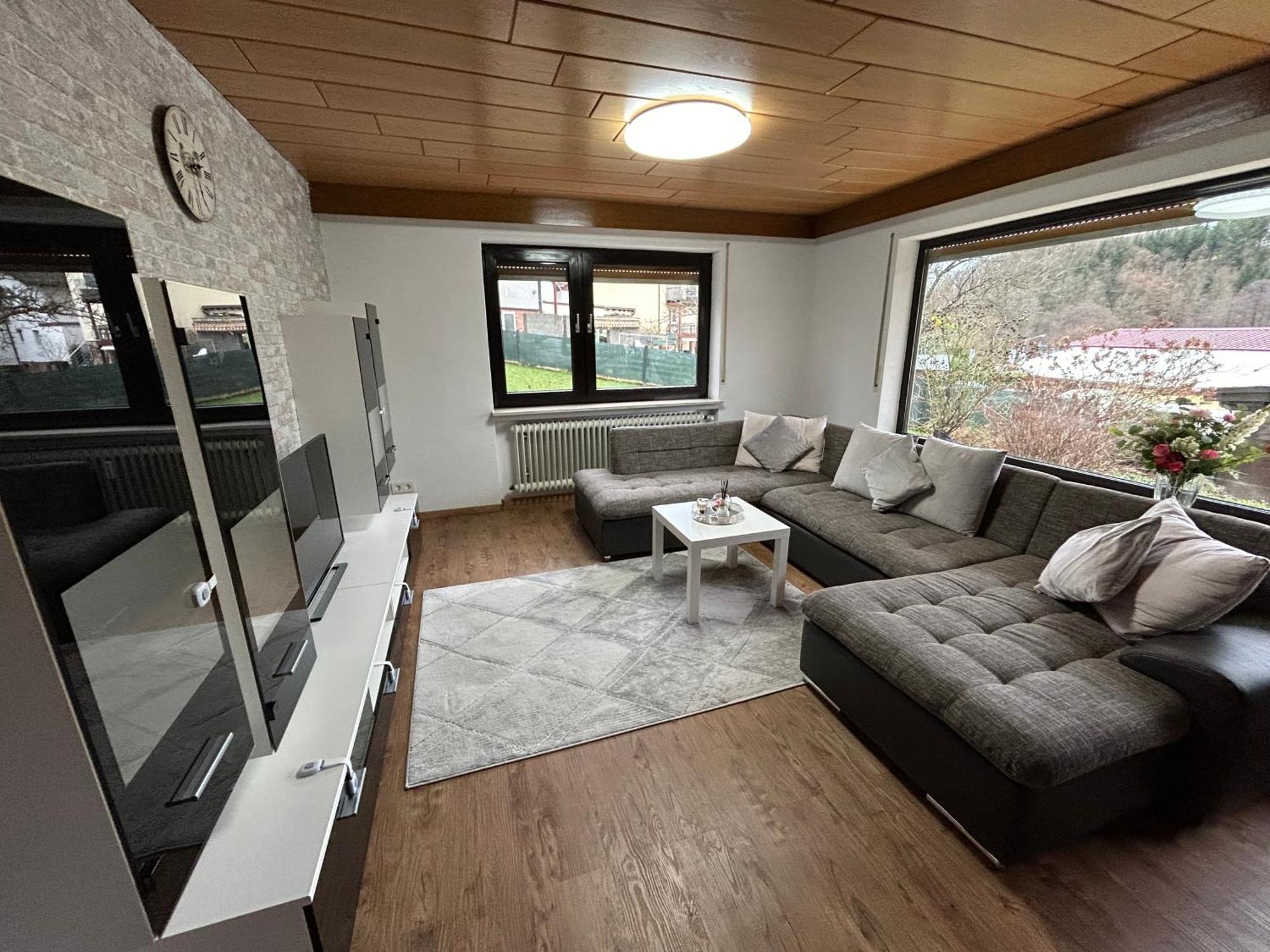Ferien- Und Monteurwohnung Zum Waldblick Exterior foto